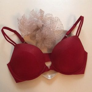 Victoria’s Secret Push Up Bra Red